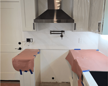 <p style="font-family: 'Poppins', sans-serif; font-weight: 700; font-size:24px;">KITCHEN REMODELING SERVICES</p>